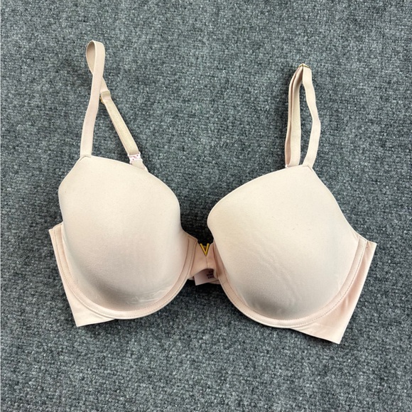 Victoria's Secret Other - VICTORIA’S SECRET Women’s Perfect Coverage Underwire Bra Light Pink Size: 34DD